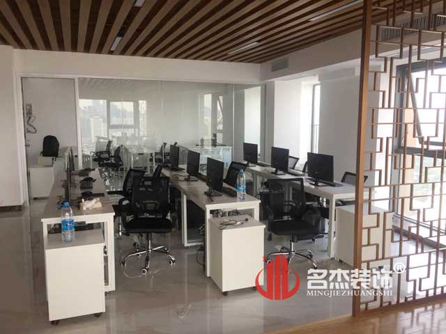 办公室香蕉视频免费下载实景图1.jpg