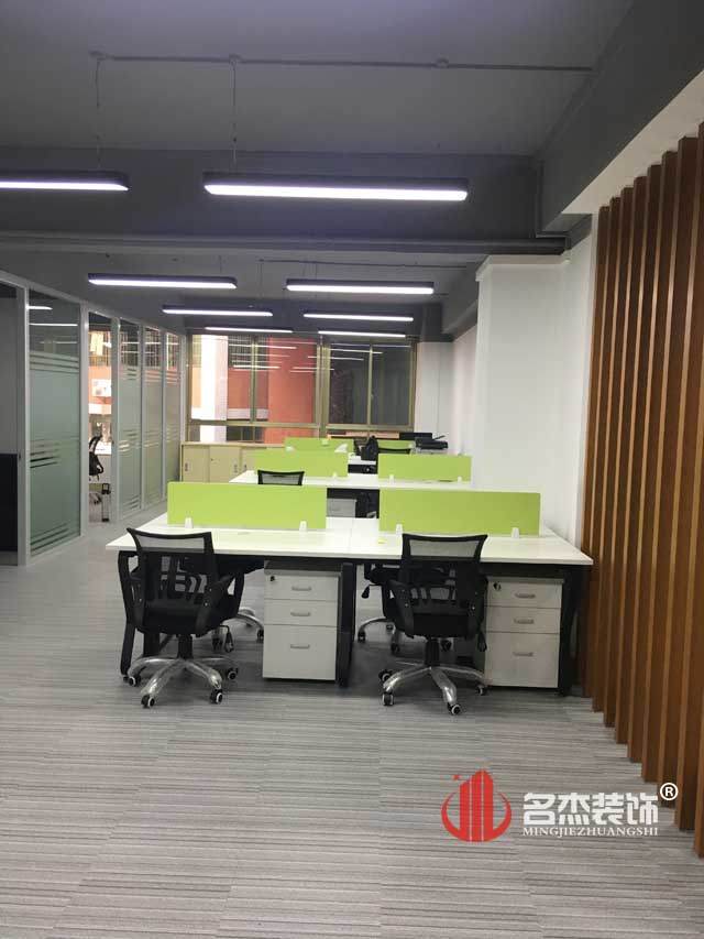 办公室香蕉视频免费下载实景图.jpg