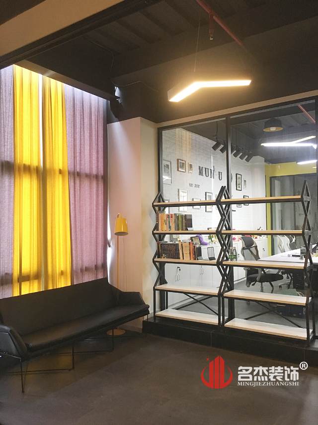 休闲区香蕉视频免费下载设计.jpg