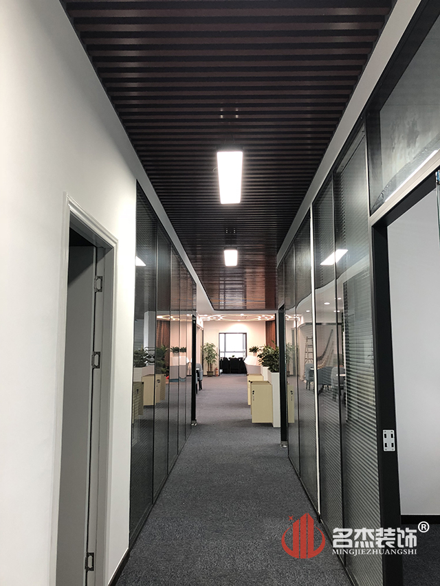 办公室香蕉视频免费下载.jpg