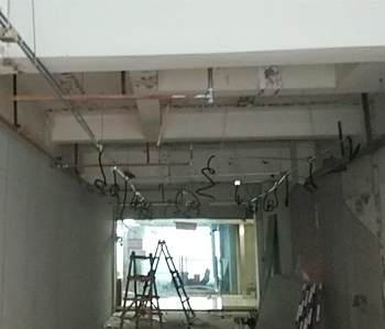 优佳尚品300方办公室香蕉视频免费下载施工现场
