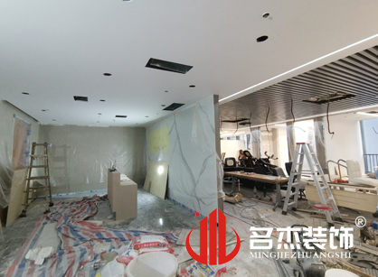 巡工地日记，南讯股份办公室香蕉视频免费下载项目紧张进行中