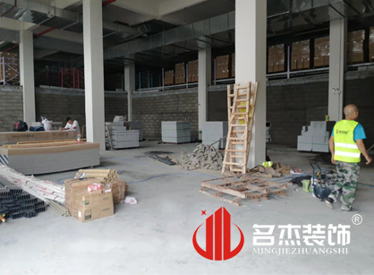 巡工地日记，颜朵化妆品科技办公室香蕉视频免费下载项目紧张进行中